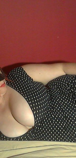 Model - hotcurves4000 curvy