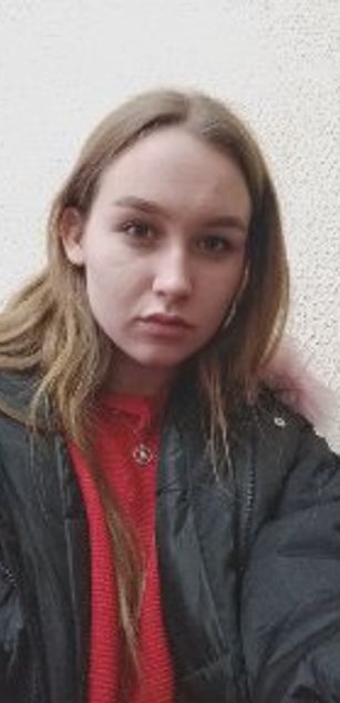 Model - Kati  Sweet lips