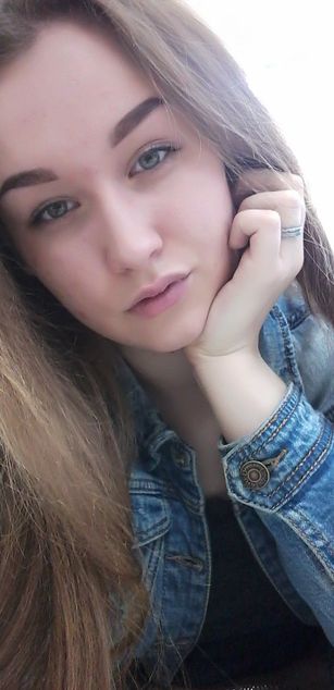 Model - Kati  Sweet lips