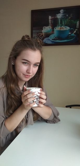 Model - Kati  Sweet lips