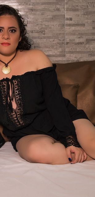 Model - CoraliIneJones passion