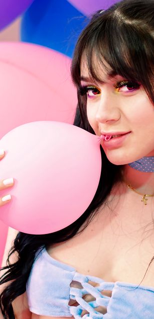 Model - EmilyPrada deepthroat