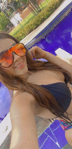 Model - Mileytabs dildo