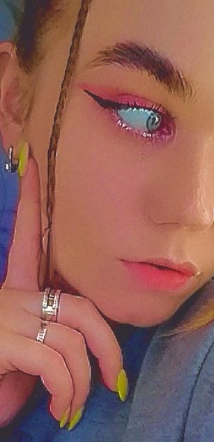 Model - Your Kitty orgasm