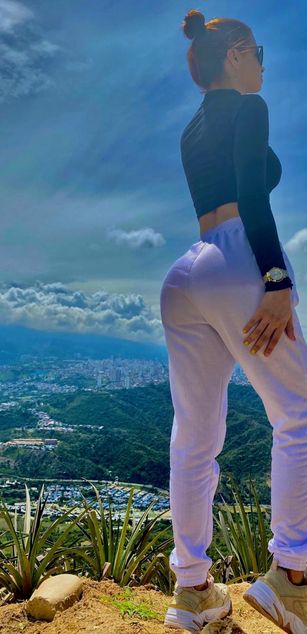 Model - Reachel_cam ass