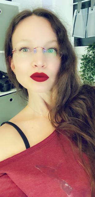 Model - AnnikaRose milf