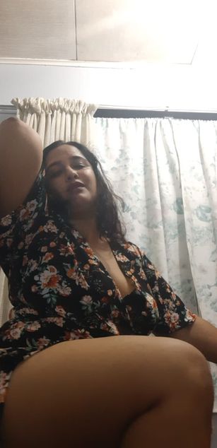 Model - Indian Beauty blowjob
