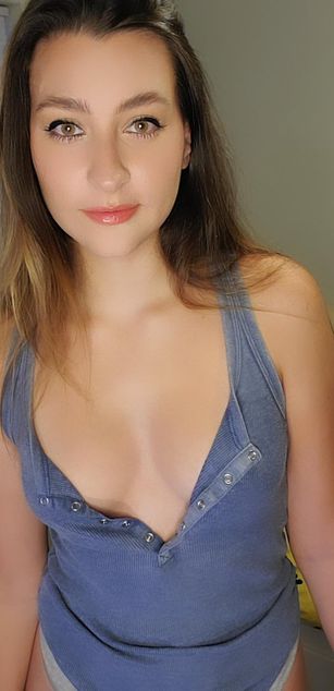 Model - Eve Moony toys