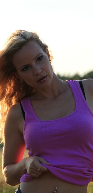 Model - AnnikaRose milf