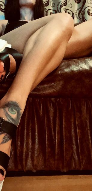 Model - MissBeatrice feet