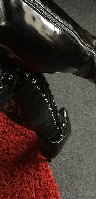 Model - Mistress Black dominatrix