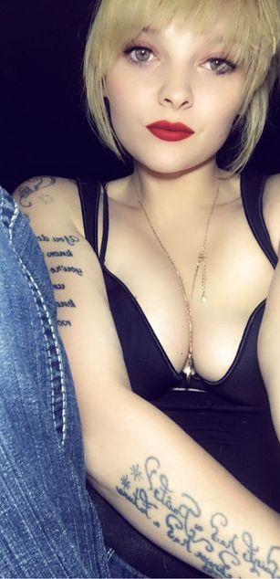 Model - Niyla Tarynn sexy