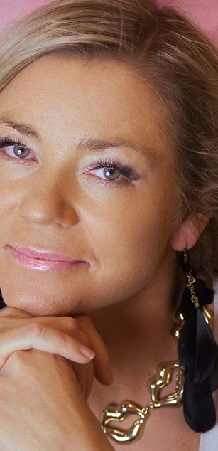 Model - ClaudiaSexy mature