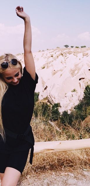 Model - AppleBrandy striptease