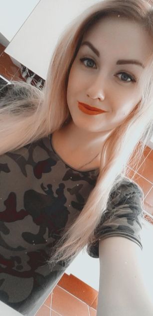 Model - JesieBuny deepthroat