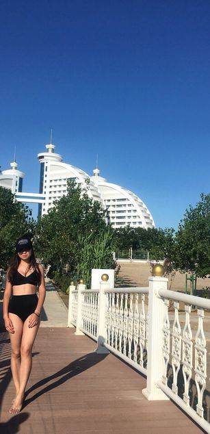 Model - leyla_hot toys