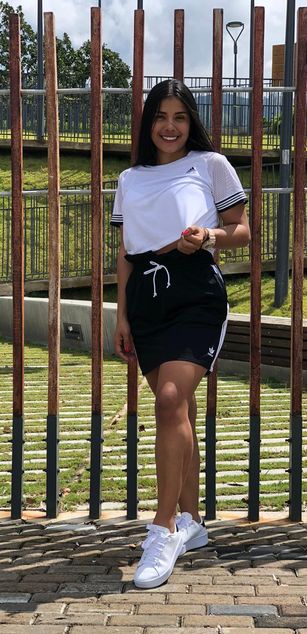 Model - zuly bigtits