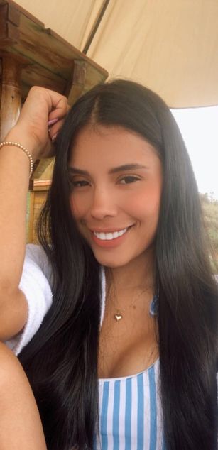 Model - zuly bigtits