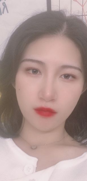 Model - Tongtong uniform