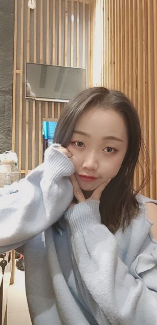 Model - yangyang uniform