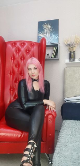 Model - Olisunny curvy