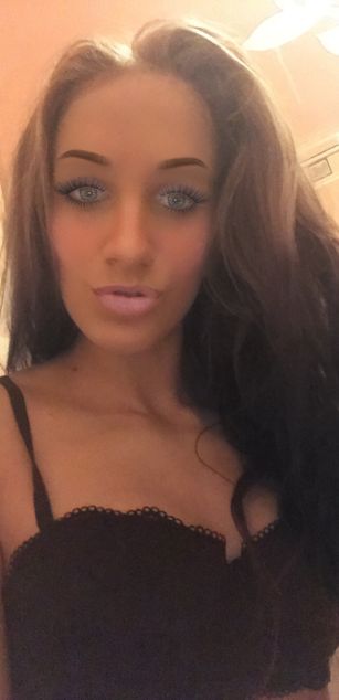 Model - SofiaBb curvy