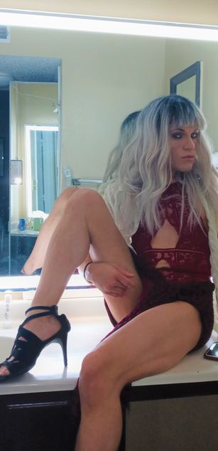 Model - Rylei Doll bigcock