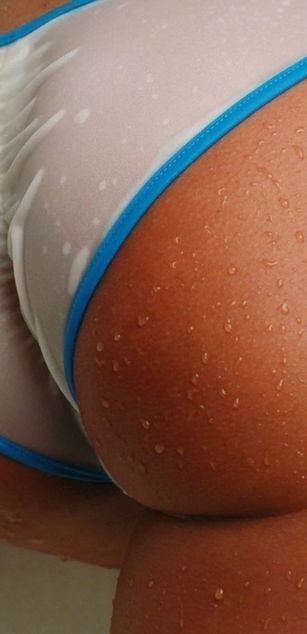 Model - Nika bigtits