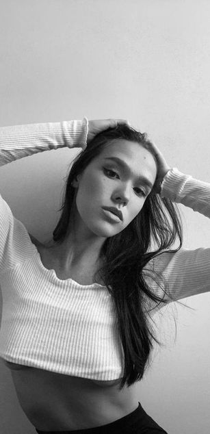 Model - Khuramshina Ziliya striptease