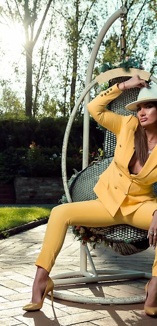 Model - AnnaKarev ass