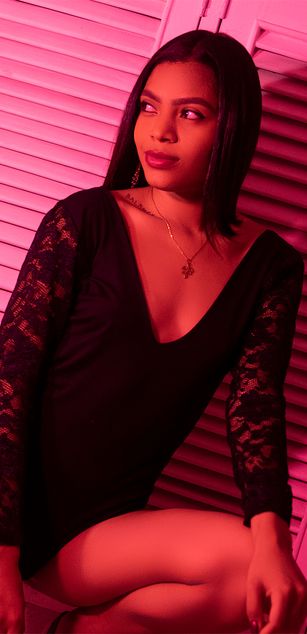 Model - MariaRossellini deepthroat