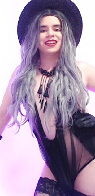 Model - Camila Carrington dominatrix