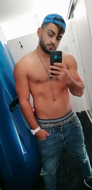 Model - dannybadboyme13 hairy