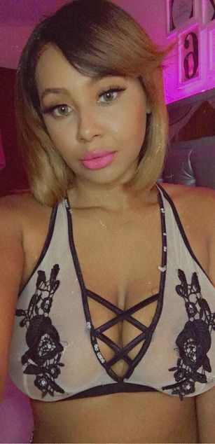 Model - MonicaHot ass