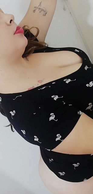 Model - kamila bigtits