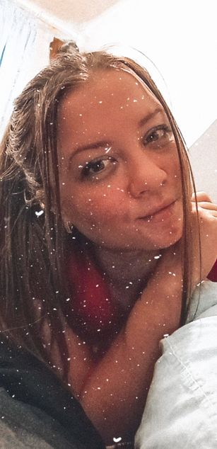 Model - Vikitty striptease