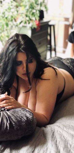 Model - MangoDevil bigboobs