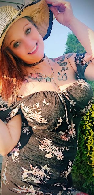 Model - Shannon Smokes deepthroat