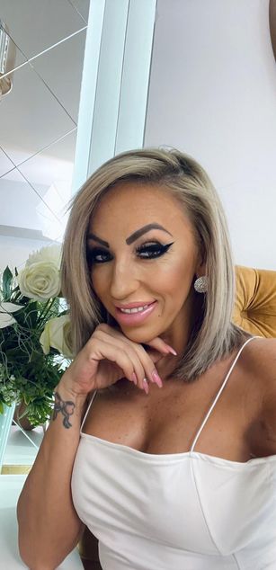 Model - Diana Smith toys