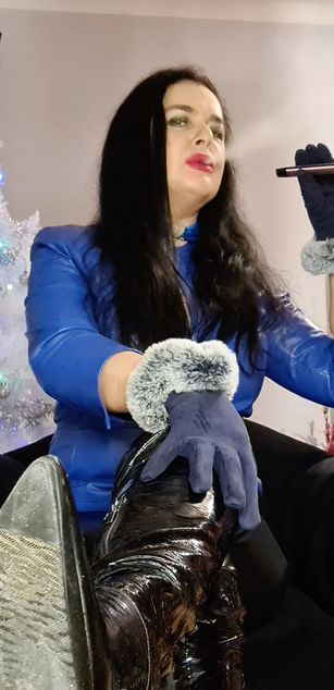 Model - Dominatrix Dinah sexy