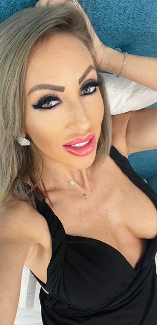 Model - Diana Smith toys