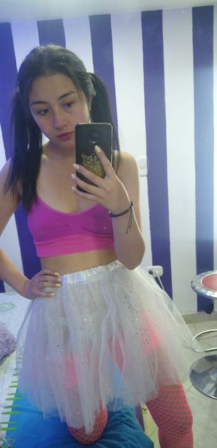 Model - Charlotte-XX18 latina