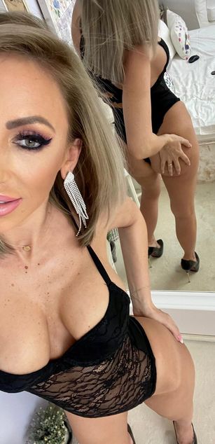 Model - Diana Smith toys