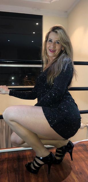 Model - anny sexy squirt