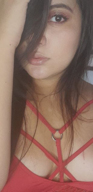 Model - Trish Kelly curvy