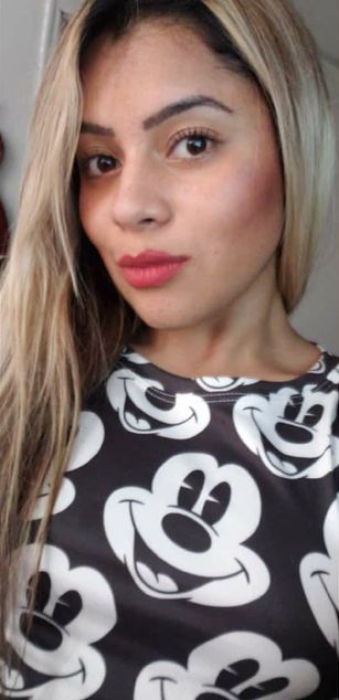 Model - Lauracolleman deepthroat