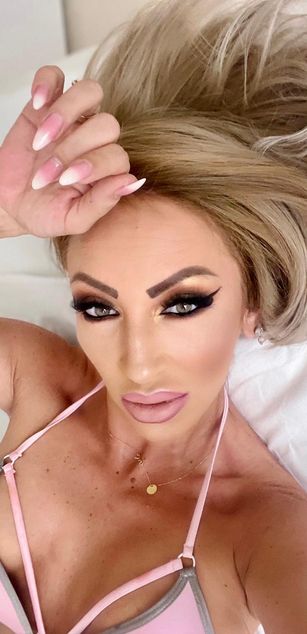 Model - Diana Smith toys