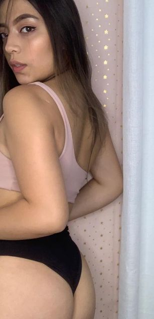 Model - Valeria-Smith sex