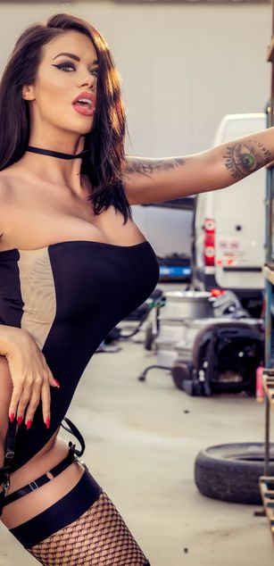 Model - AngeliqueNoir bigtits