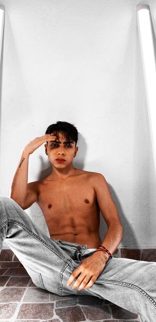 Model - Taylor Cameron ass